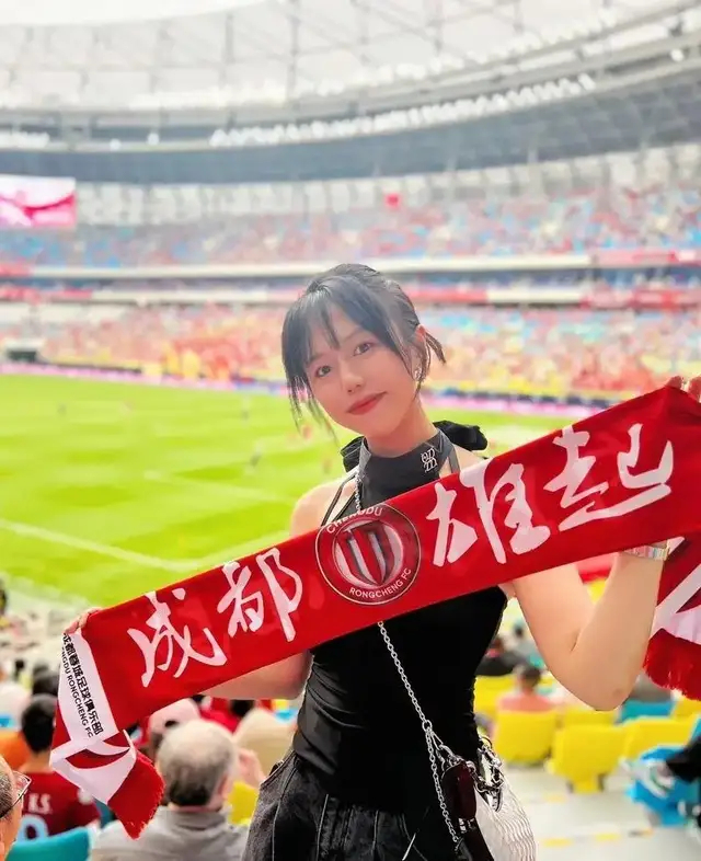 九游体育-中超16强巡礼·成都蓉城：千载难逢良机，川军创造历史？|上海海港|上海申花|上海申花足球俱乐部|山东泰山|北京国安_新浪体育_新浪新闻