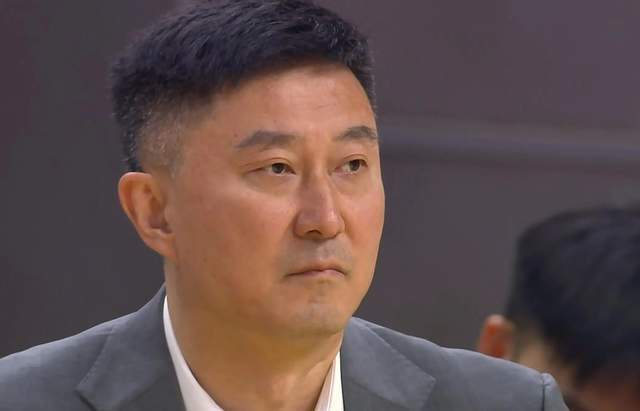 九游体育-随着广东惨败、北京大胜，CBA又乱了！广东跌至第六，深圳回前三